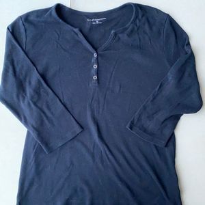 Croft & Barrow Black V-neck 3/4 sleeve shirt Sz M